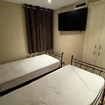 Luxury Apartment *